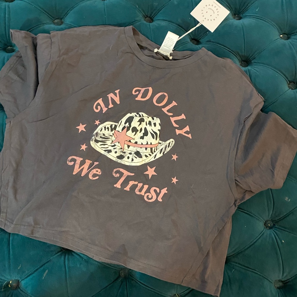 In dolly we trust cropped T shirt nwt